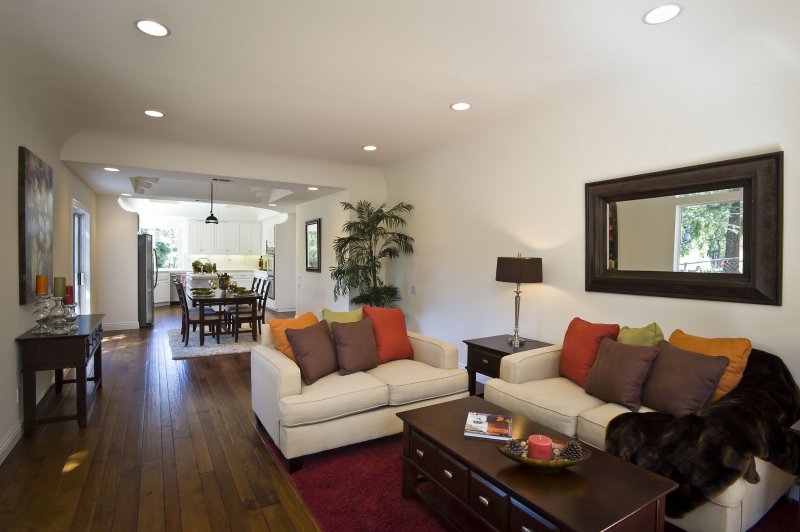 Shady Hollow homes